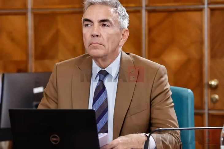 Романскиот вицепремиер Анастасиу поднесе оставка откако призна дека дал мито