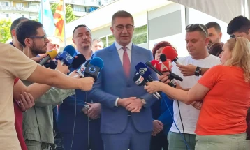 Mickoski për negociatat me ZNAM-in: Bisedimet zhvillohen në drejtim pozitiv, vendimi përfundimtar pas 15 gushtit