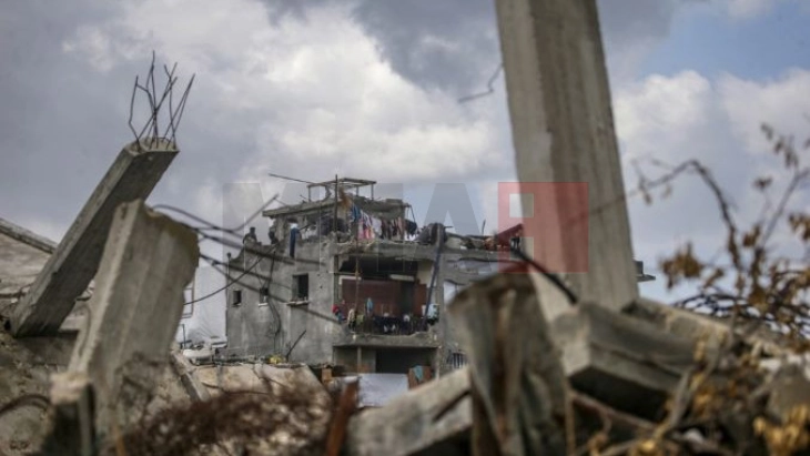 Dhjetëra të vrarë në sulmet izraelite ndaj Gazës qendrore