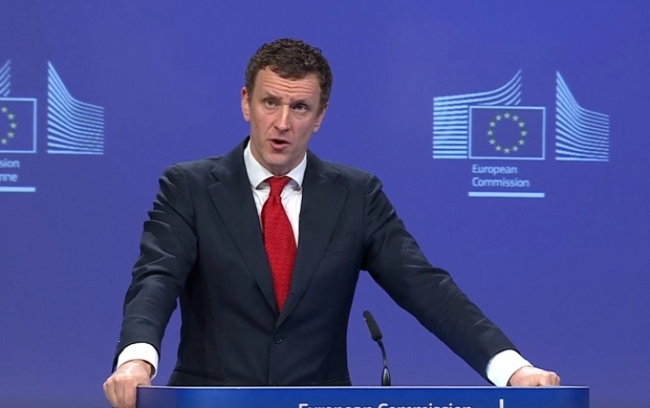 Gill: BE-ja dhe SHBA-ja punojnë në deklaratën e përbashkët për marrëveshjen tregtare, doganat prej 15 pëlr qind hyjnë në fuqi prej nesër