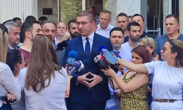 Mickoski për vizitë në Klinikën e rikonstruktuar për Vesh, Hundë dhe Fyt