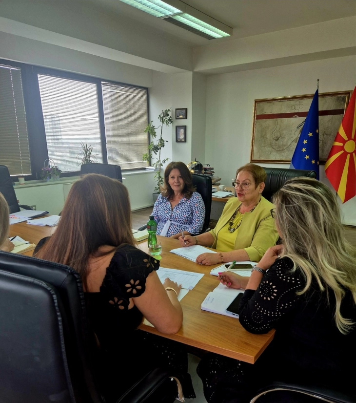 МОН објави два повика за ангажирање на ромски образовни медијатори – по првпат и во средно образование