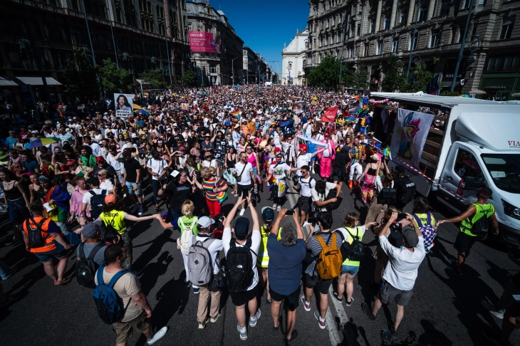 Градоначалникот на Будимпешта испрашан како осомничен поради организирањето на Парада на гордоста