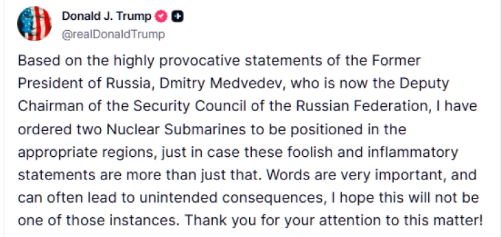 Трамп: САД распоредуваат нуклеарни подморници како одговор на „провокативни“ руски коментари