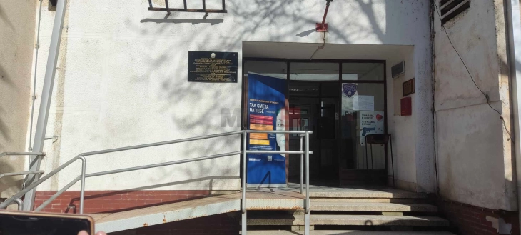 Дебранец со четирицикл удрил во паркиран трактор, се здобил со тешки телесни повреди