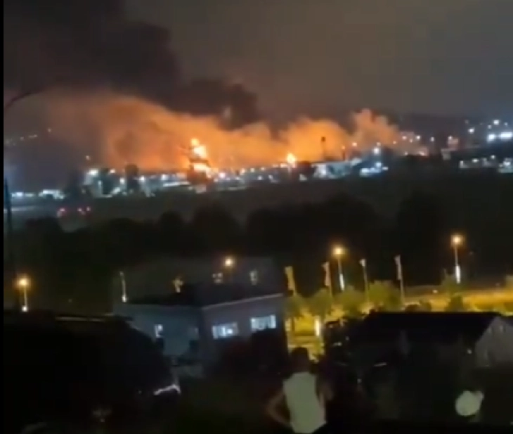 Пожар во складиште за гориво во рускиот град Сочи по украински напад