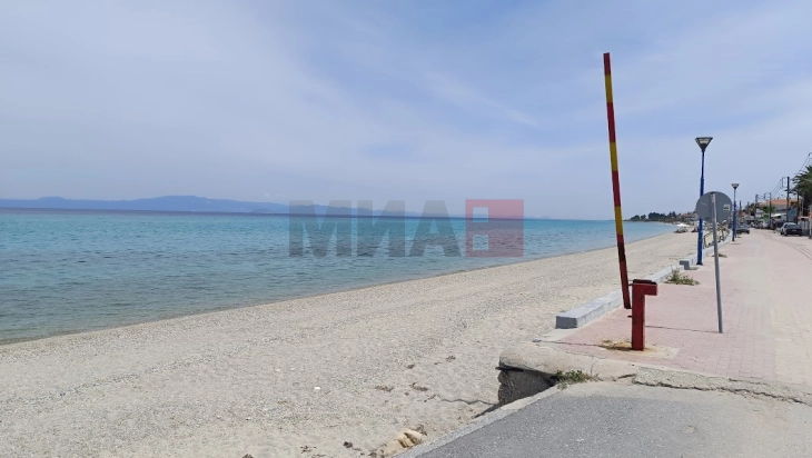 Бизнисите на Халкидики гледаат намален број посетители во изминатите два месеци