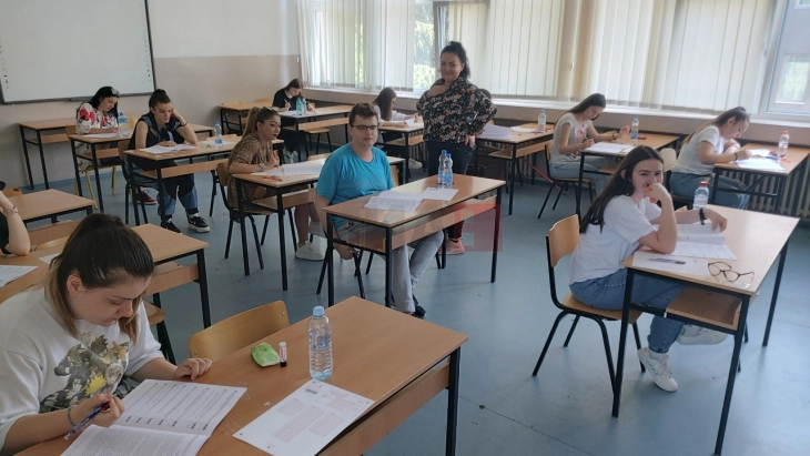 Janevska dhe Jovçevska Mihajllovska do të informojnë për rezultatet nga matura shtetërore për afatin e qershorit 