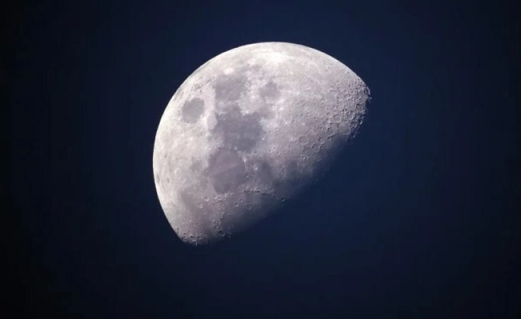 Report: NASA plans nuclear reactor on the moon