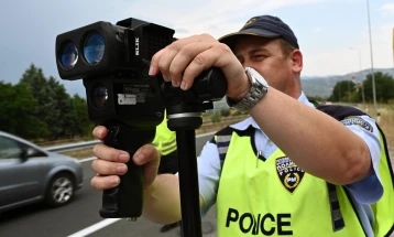 Во Тетово лишен од слобода возач од Швајцарија, управувал возило скоро двојно побрзо од дозволеното