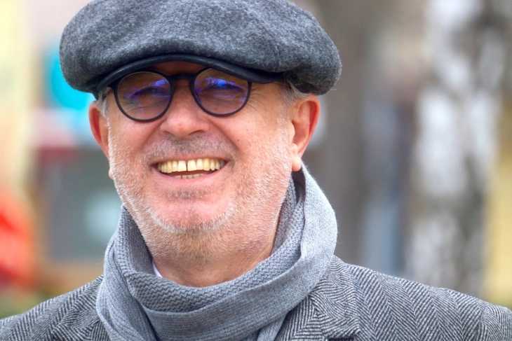 Николај Урумов, актер од Бугарија: Се наежив кога играв во Скопје, а луѓето беа расплакани и возбудени