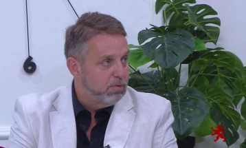 Лукровски: Планираме проект со кој би го разиграле кејот на Вардар, со локали и спортски терени  за рекреација  на младите