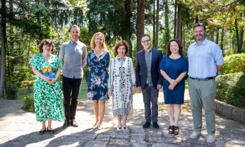 Сиљановска-Давкова на средба со виолинистот Либек и пијанистката Апекишева: Музиката е најмоќниот и најрепрезентативен амбасадор на една земја