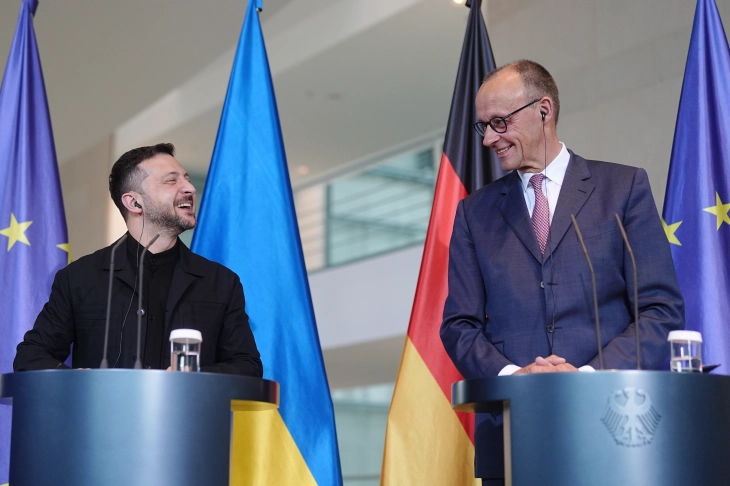 Зеленски и германскиот канцелар Мерц разговараа за безбедноста и соработката