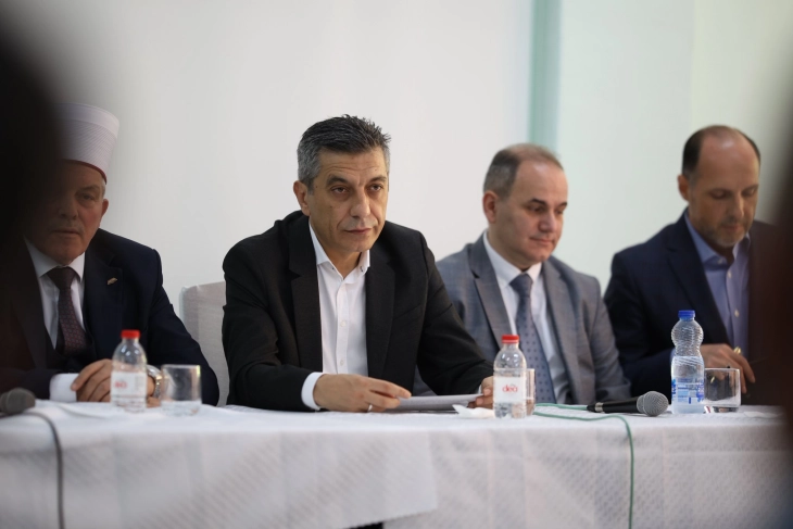 Panel diskutim për drejtësi dhe dije: Medreseja “Isa Beu” sot një histori suksesi!