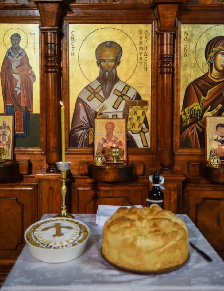 Пренесување на моштите на Свети Климент Охридски Чудотворец