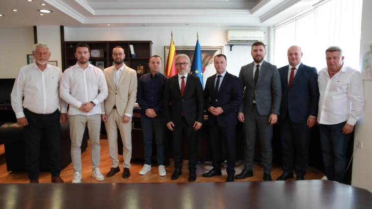 Склучени договори за изградба и адаптација на објекти за детска и социјална заштита со осум општини, Сингелиќ и Челопек ги добиваат своите први градинки