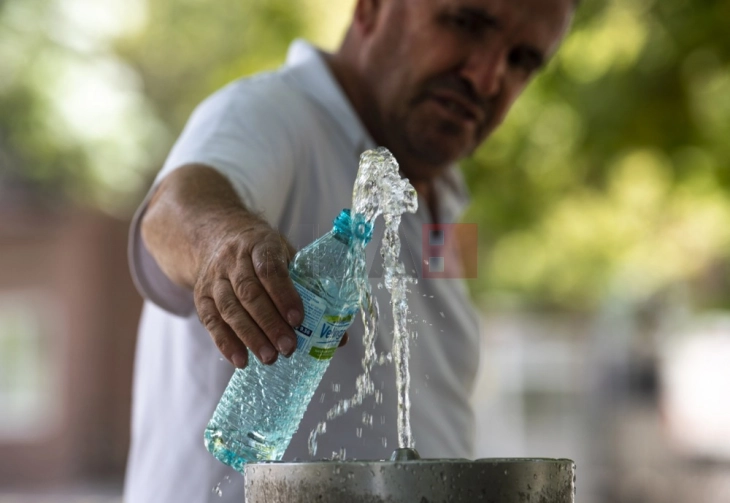 Дел од Студеничани без вода