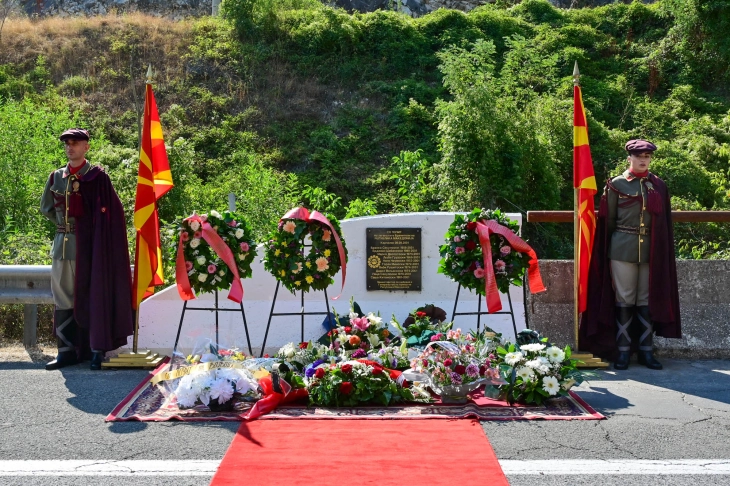 СДСМ: Оддадена почит на македонските бранители кои загинаа кај Карпалак