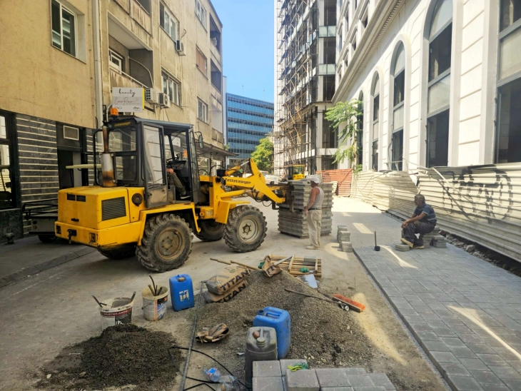 Герасимовски: Се санира пешачката патека од хотел „Best Western“ до Министерството за финансии