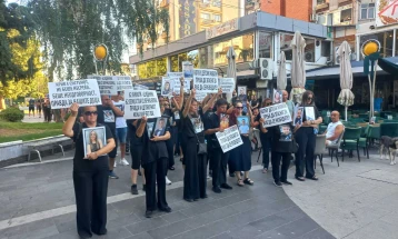 Седумнаесетиот Марш за ангелите во Кочани помина со многу револт и емоции и со намалено присутво на родители и граѓани