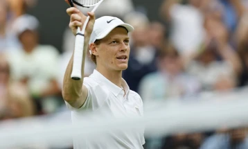 Експресни победи на Синер и Швјонтек на Мастерс турнирот во Синсинати