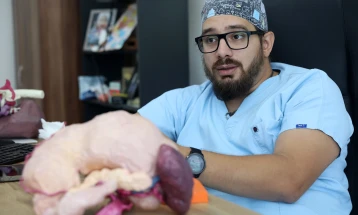 Dr. Arsenkov për MIA-n: Maqedonia mund të jetë lider në trajtimet kirurgjikale me modele 3D për operacionet më komplekse