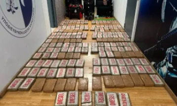 Над 270 килограми кокаин во вредност од најмалку 5,5 милиони евра откриени на пристаништето во Солун