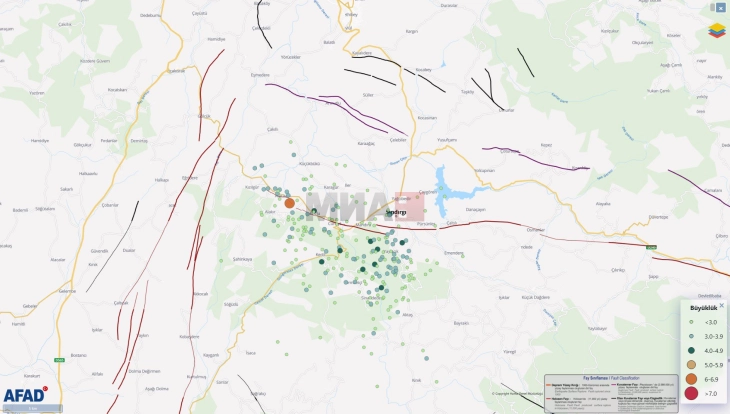 Më shumë se 200 lëkundje pasuese e goditën Turqinë veriperëndimore