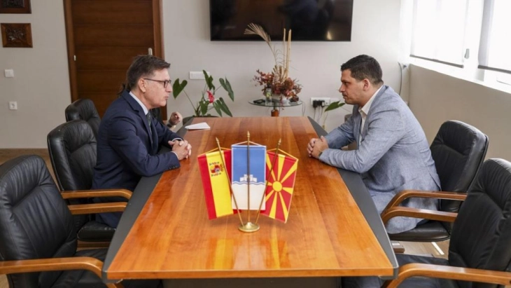 Градоначалникот на Охрид се сретна со шпанскиот амбасадор Ортиз