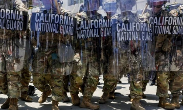 Калифорнија го тужи Трамп за  испраќање на Националната гарда