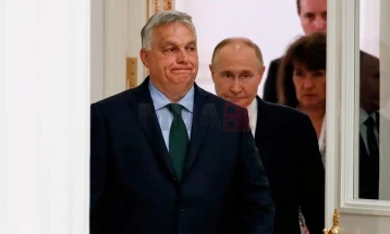 Orban refuzoi ta nënshkruajë letrën e BE-së për Trampin: Është mjaft keq që Unioni është lënë mënjanë, është edhe më keq që po japim udhëzime nga kolltuku
