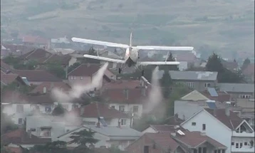 Трето авионско третирање против комарци утре во општина Велес