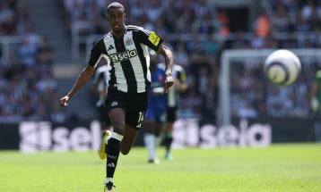 Исак по секоја цена сака да замине од Њукасл