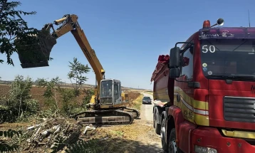 Се реконструира локалниот пат за село Каратманово,Општина Лозово