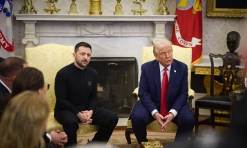 Трамп денеска ќе разговара со Зеленски