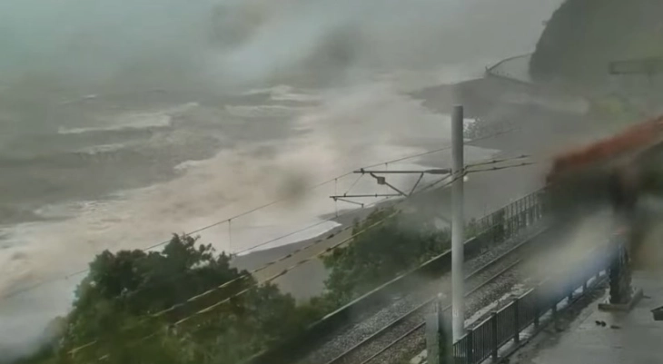 Тајфунот „Подул“ предизвика евакуција на 5.000 лица во Тајван,