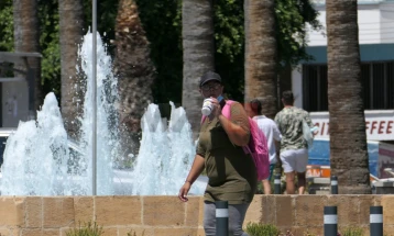 Кипар под црвен метео аларм: Температури до 45 степени, забрана за работа на отворено