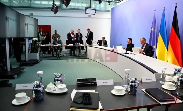 Vijon takimi onllajn i Trampit dhe liderëve evropianë, kushtuar Ukrainës dhe sigurisë