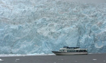 Vërshime në Alaskë për shkak të shkrirjes së akullnajave, është shpallur gjendje e jashtëzakonshme