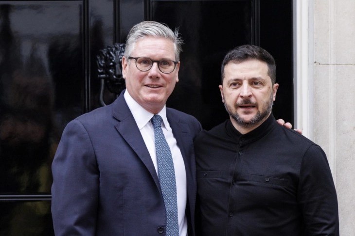 Стармер се сретна со Зеленски пред разговорите Трамп-Путин