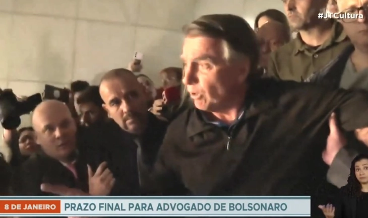 Пред бразилскиот Врховен суд адвокатите на Болсонаро ги негираа обвинувањата за обид за државен удар