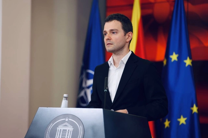 Прес-конференција на министерот Муцунски и директорот на Дирекцијата за технолошки индустриски развојни зони, Димоски (во живо)