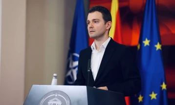 Прес-конференција на министерот Муцунски и директорот на Дирекцијата за технолошки индустриски развојни зони, Димоски (во живо)