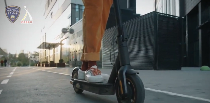 Кампања на МВР и РСБСП за безбедно возење е-тротинети