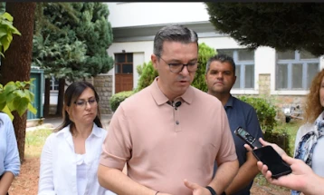 Tripunovski: Pas 6 vjetësh ndërprerje Liqeni i Ohrit do të shumohet me rreth një milion njësi të peshkut të Ohrit