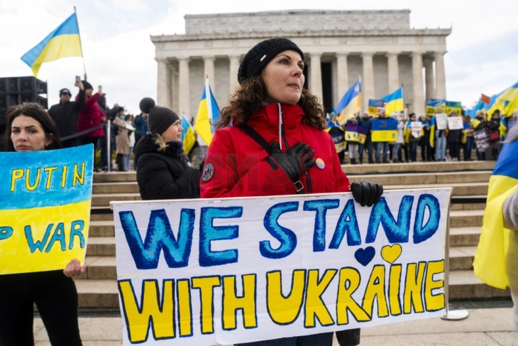 Десетици илјади Украинци во САД од денеска без правна заштита и под ризик од депортација