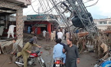 Повеќе од 320 мртви во обилните дождови во Пакистан