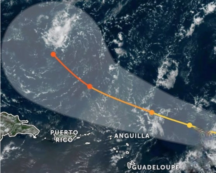 Ураганот Ерин се засили во трета категорија со ветрови од 190 километри на час