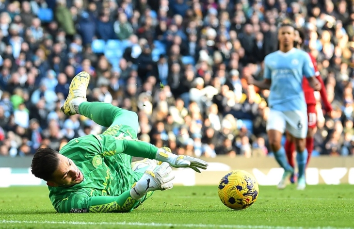 Галатасарај испрати понуда до Манчестер сити за Едерсон